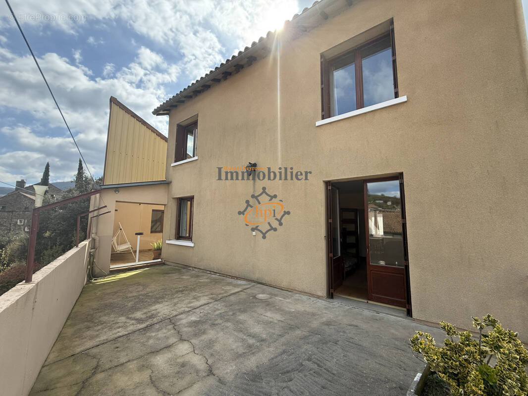 Maison à CAMARES