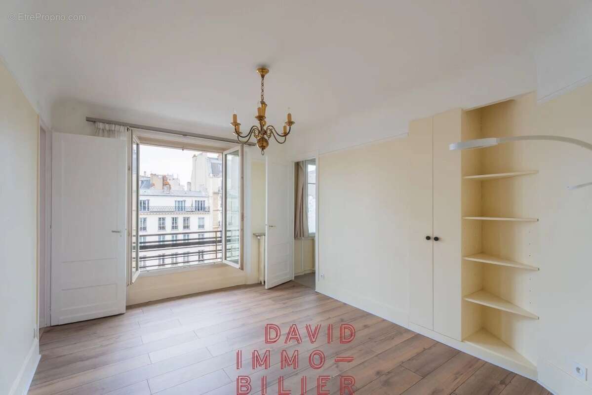 Appartement à PARIS-15E