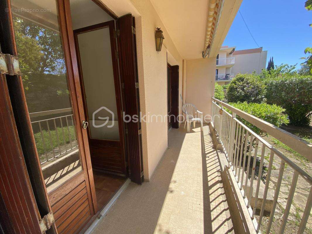 Appartement à SAINT-CYR-SUR-MER
