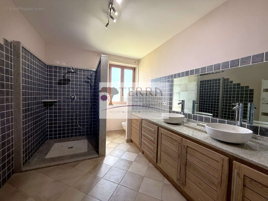 Appartement T4 de 106 m2 - Prunelli Di Fiumorbo - photo 8