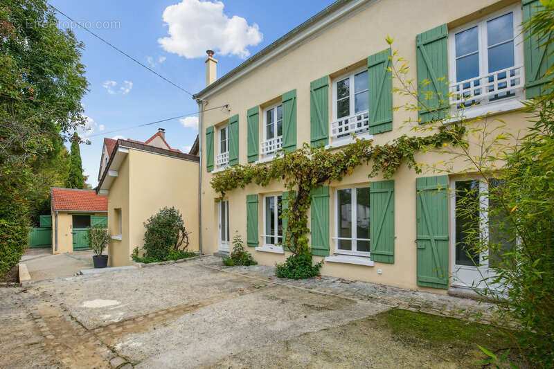 Maison à BOUGIVAL