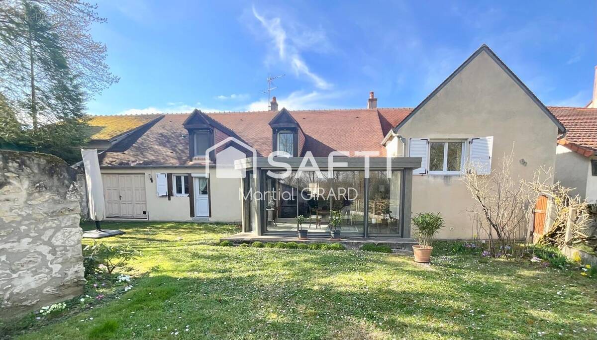 Photo 1 - Maison à MEHUN-SUR-YEVRE
