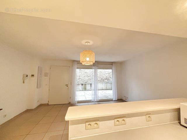 Appartement à MAUGUIO