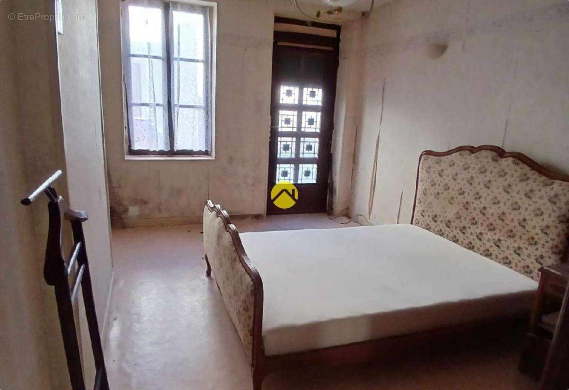 Maison à COMMENTRY