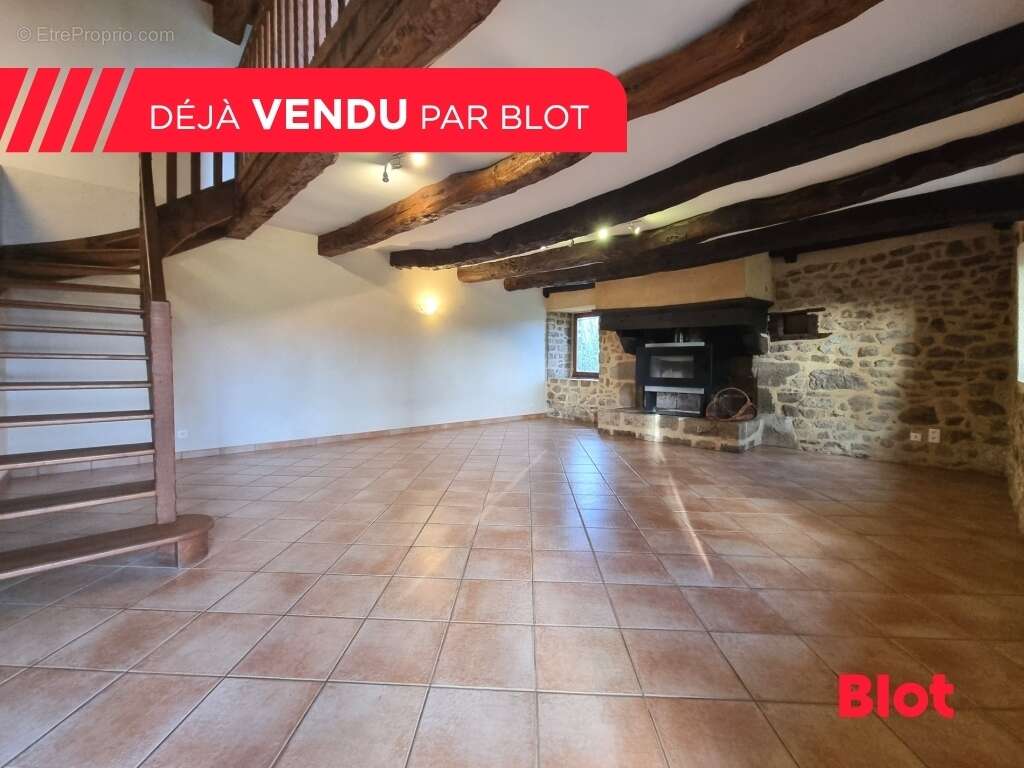 Maison à LA CHAPELLE-CHAUSSEE