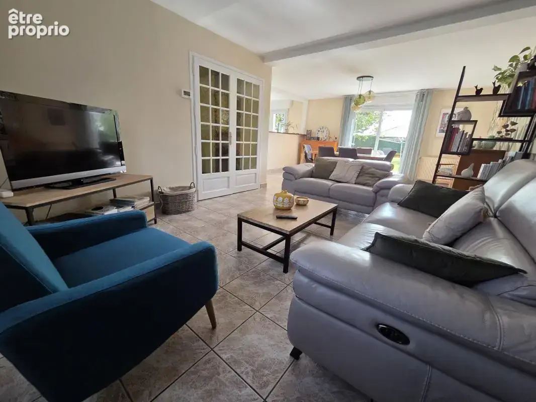 Pavillon 147m² hab plain pied sur sous sol et 1000m² - photo 2