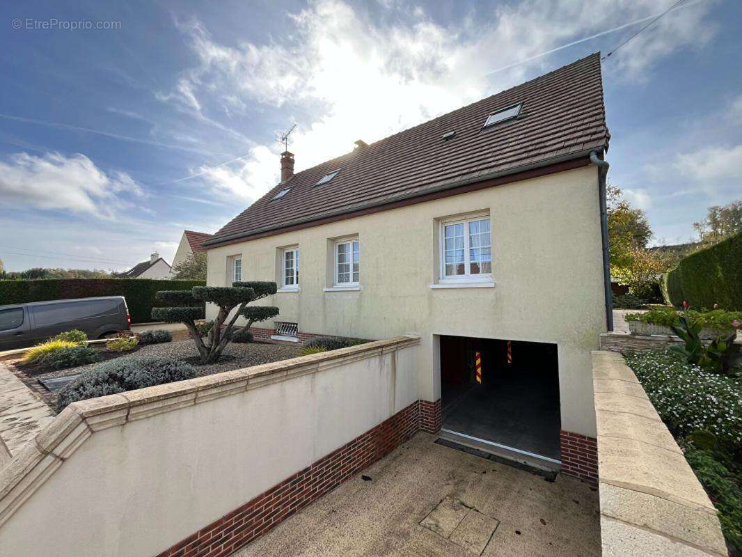 Maison à COURCELLES-LES-GISORS