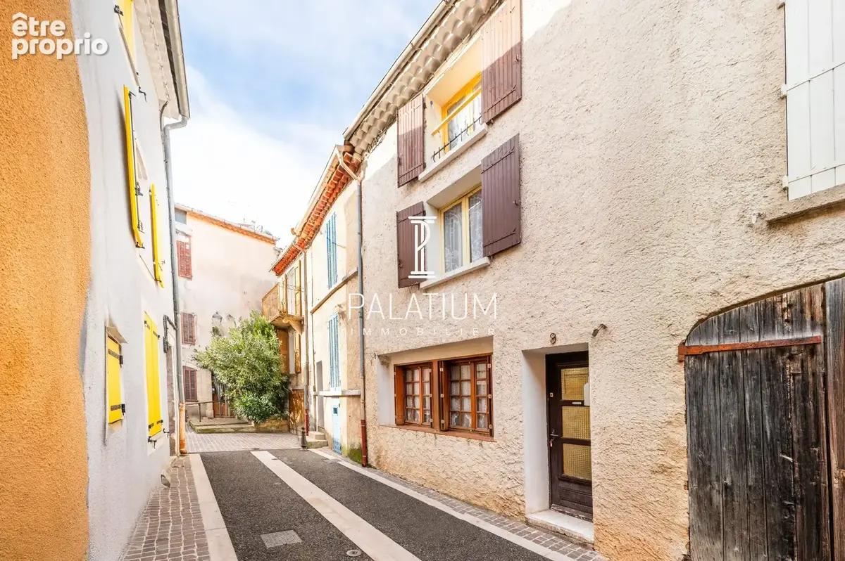 Appartement à GREOUX-LES-BAINS
