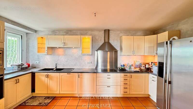 Dpt Tarn (81), à vendre Puylaurens maison P7 de 320 m² - Terrain de 3000 m² - photo 11