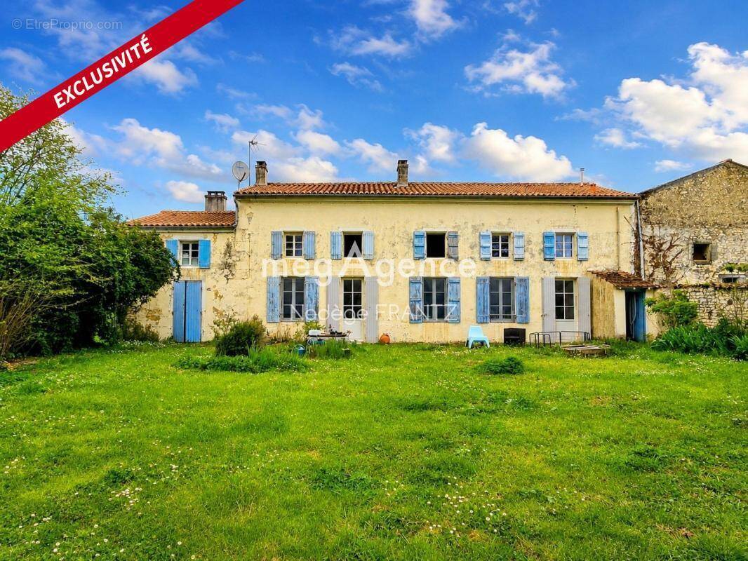 Maison à LA VERGNE