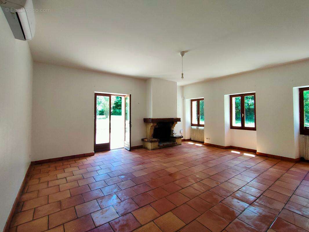 Maison à SAINTE-EULALIE