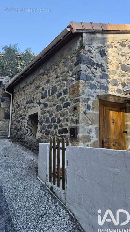 Photo 2 - Maison à PONT-DE-LABEAUME