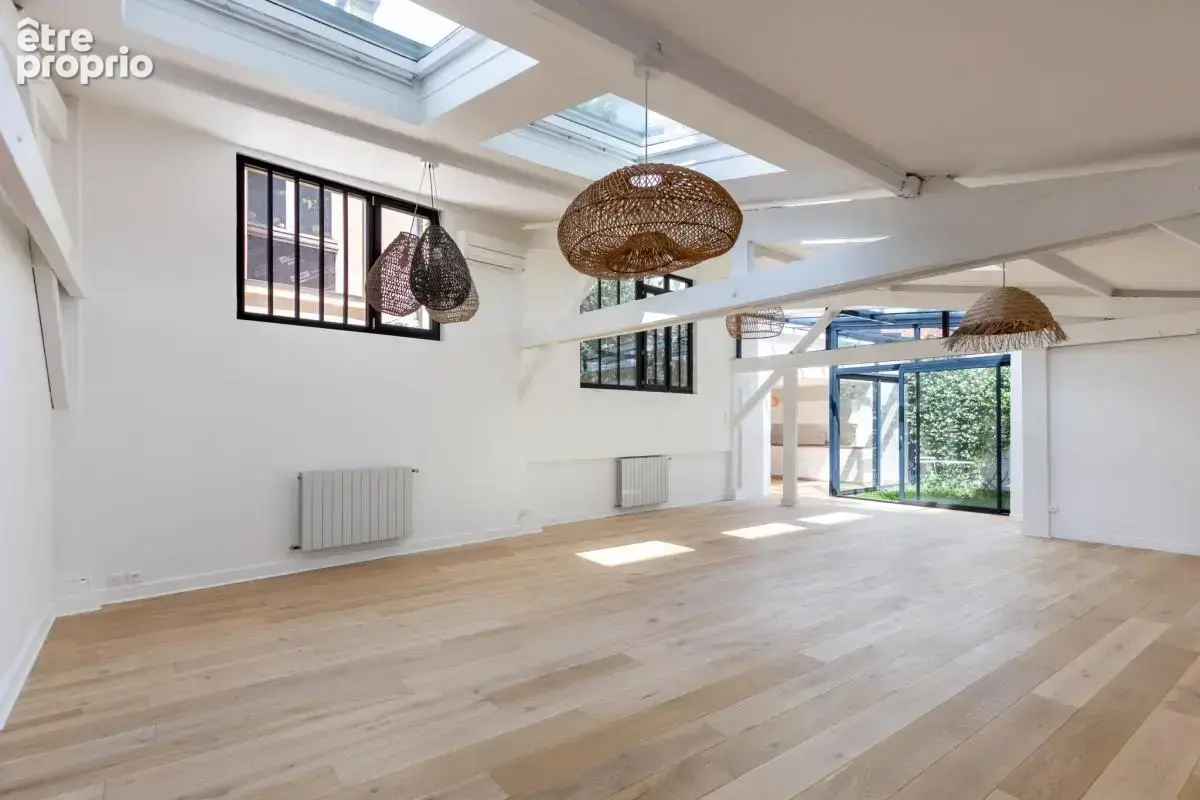 JOURDAIN / Ancien atelier réhabilité en loft duplex - photo 3