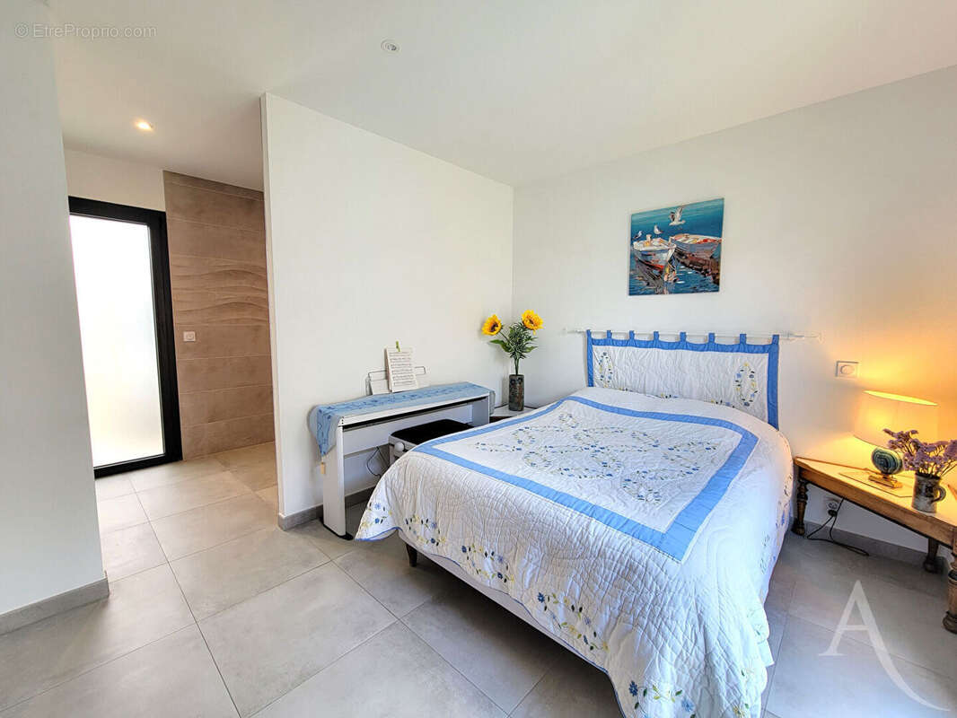 Ortaffa - Villa contemporaine de plain-pied avec 2 suites parentales - photo 7