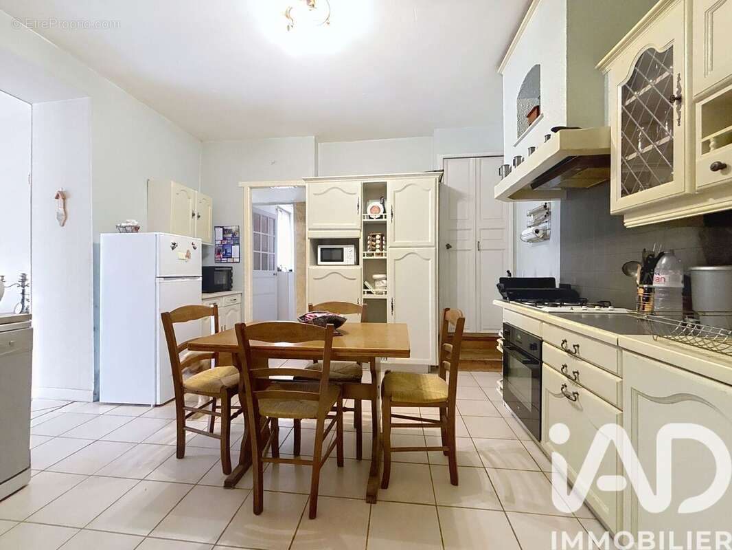 Maison 96 m² à Dugny-Sur-Meuse  - photo 5