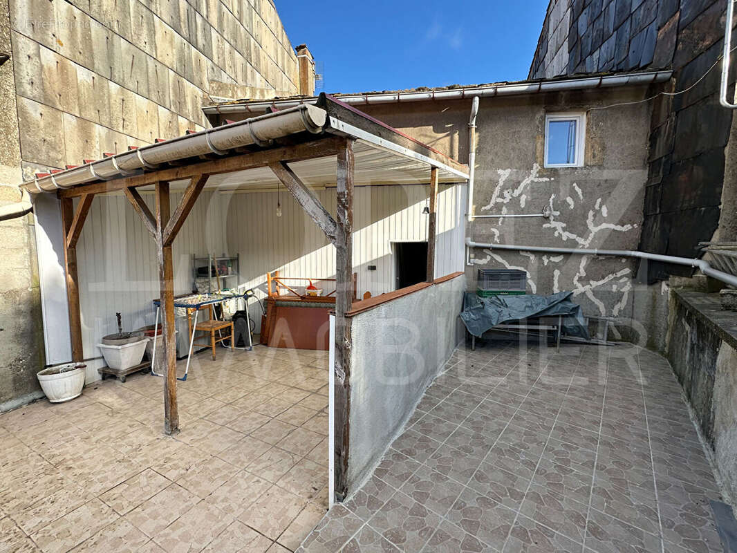 Maison à LABASTIDE-ROUAIROUX