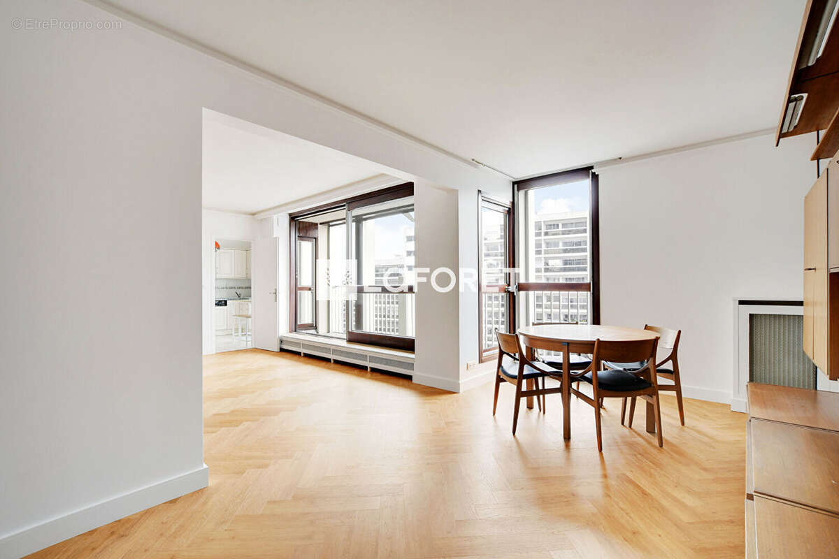 Appartement à PARIS-15E