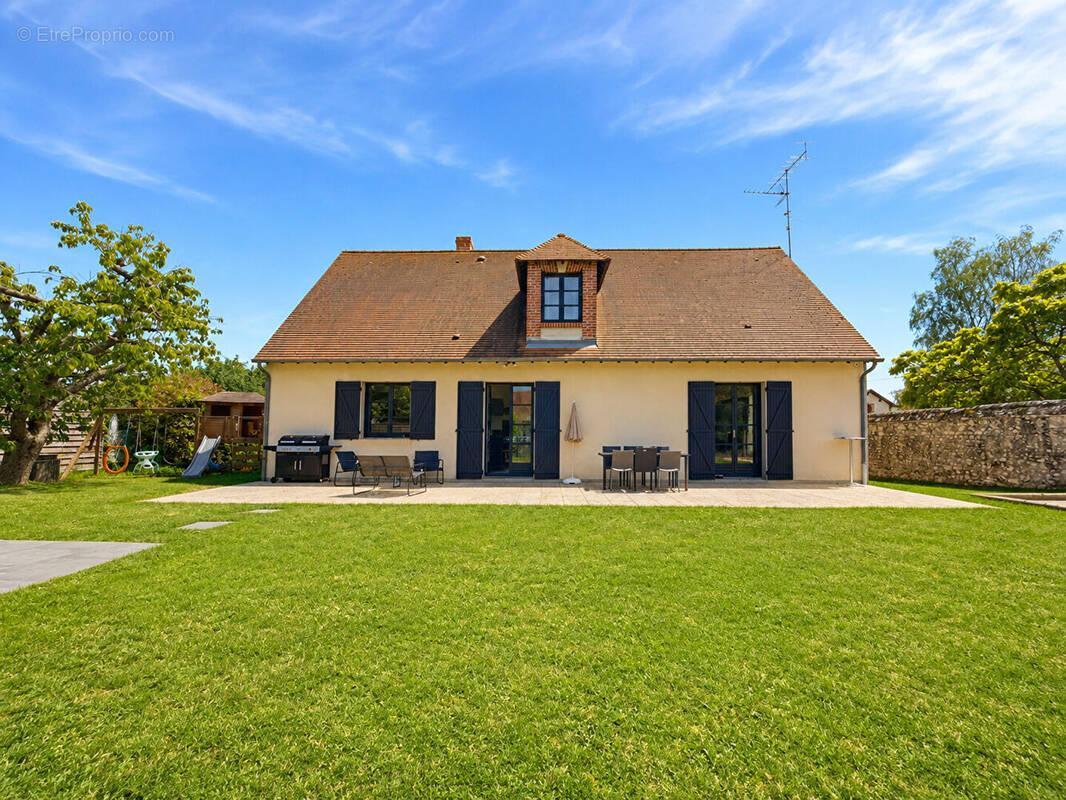 Maison à SAINT-HILAIRE-SAINT-MESMIN