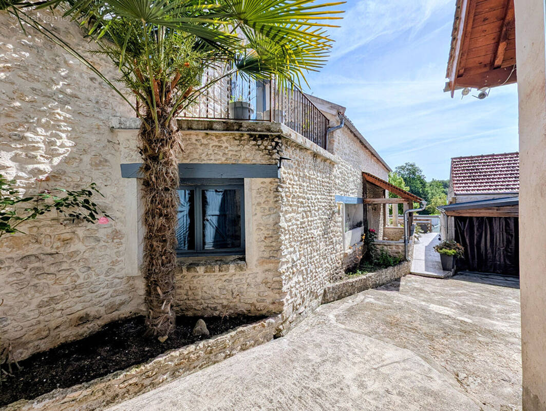 Maison à MILLY-LA-FORET