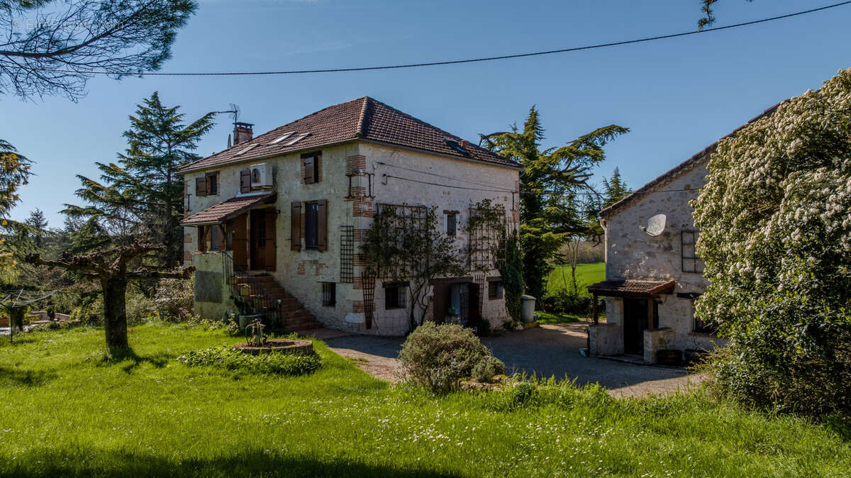 Maison à CASTELSAGRAT