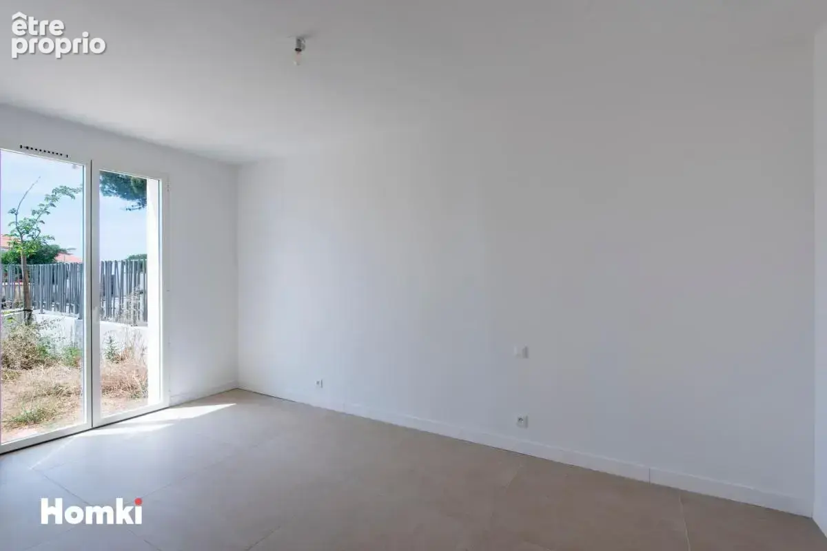 CARRO – Maison mitoyenne d’un côté avec terrasse de 19 m² et vue mer panoramique - photo 10