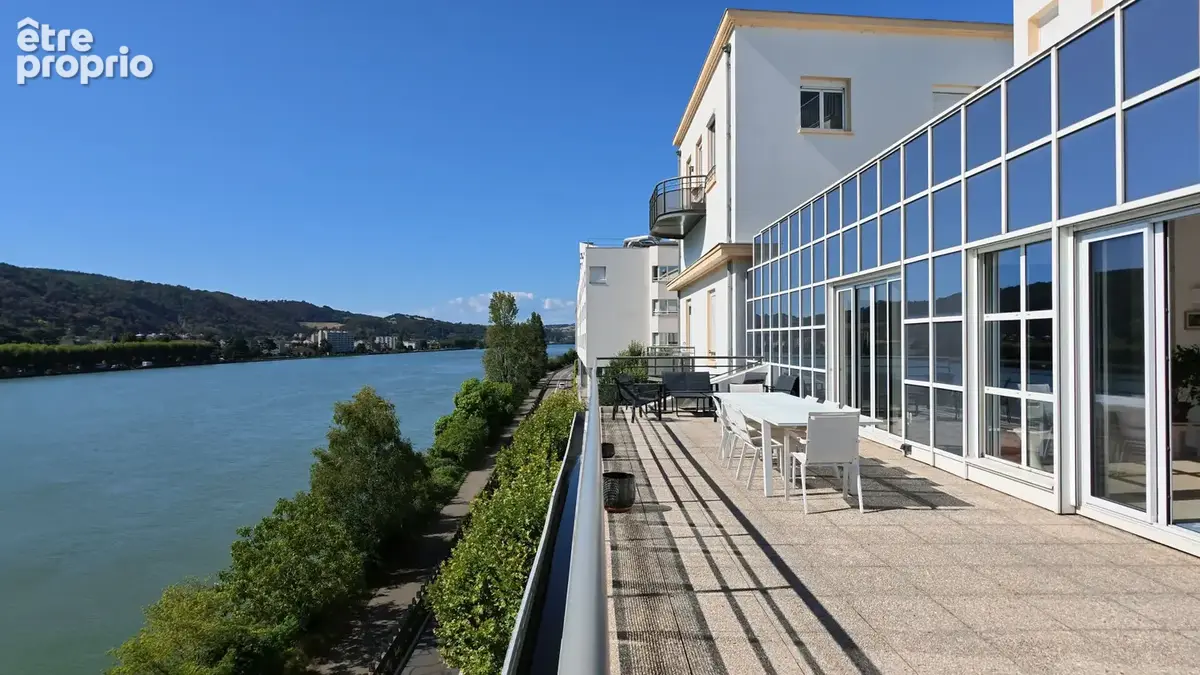 Appartement d'exception avec terrasse panoramique sur le Rhône - photo 3