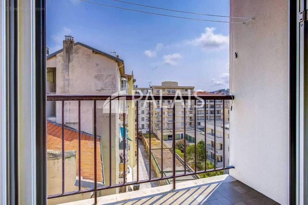 Nice Libération, 2 pièces + terrasse 13m2  étage élévé - photo 6