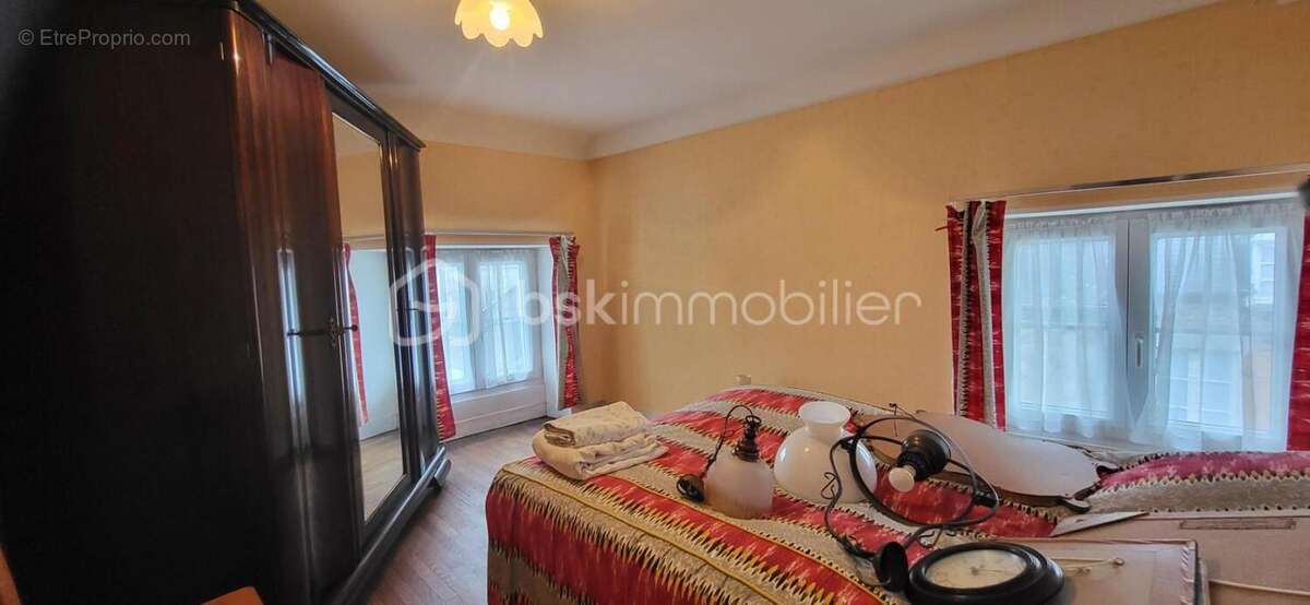 Maison à LANDELLES-ET-COUPIGNY