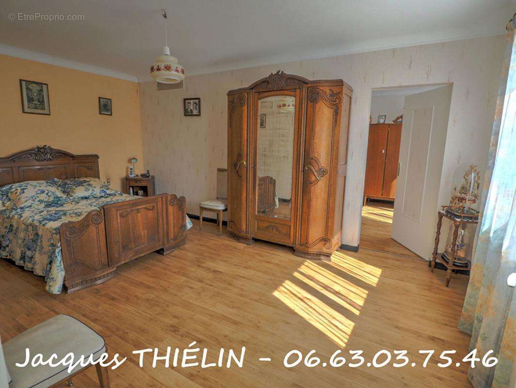 Maison à LONGUE-JUMELLES