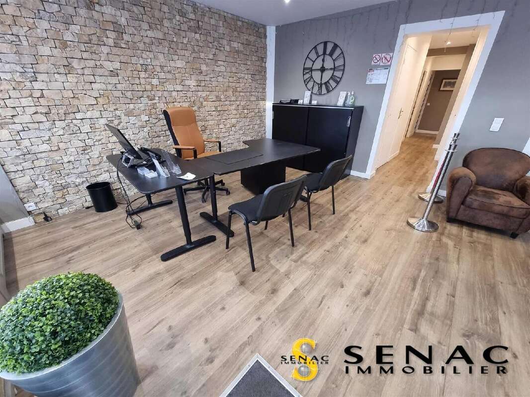 Commerce à BEAUCHAMP