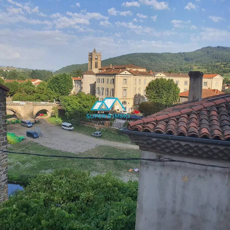 Maison à LAVOUTE-CHILHAC