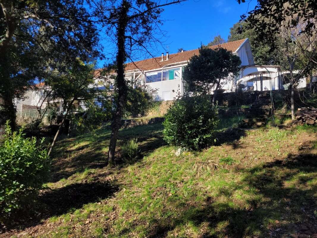 Maison à SAINT-SEBASTIEN-D'AIGREFEUILLE