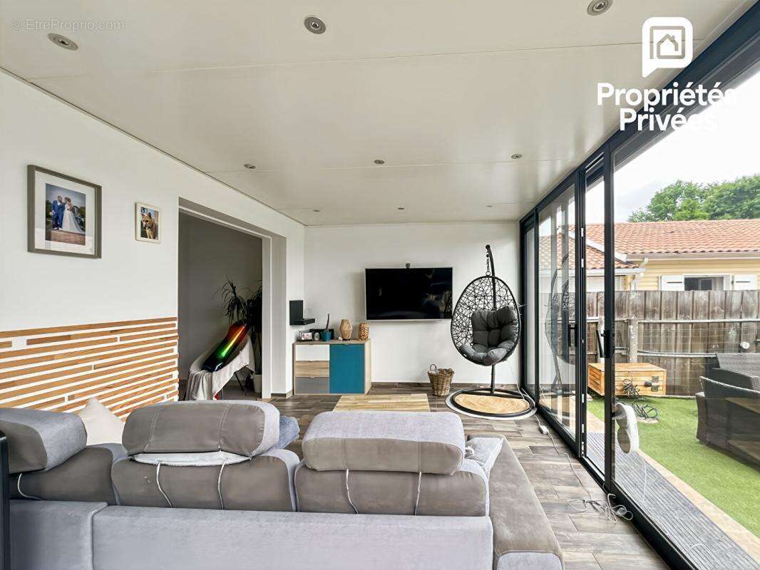 Maison Parempuyre  120m2  Jardin 382m2  Piscine  369 000 - photo 6