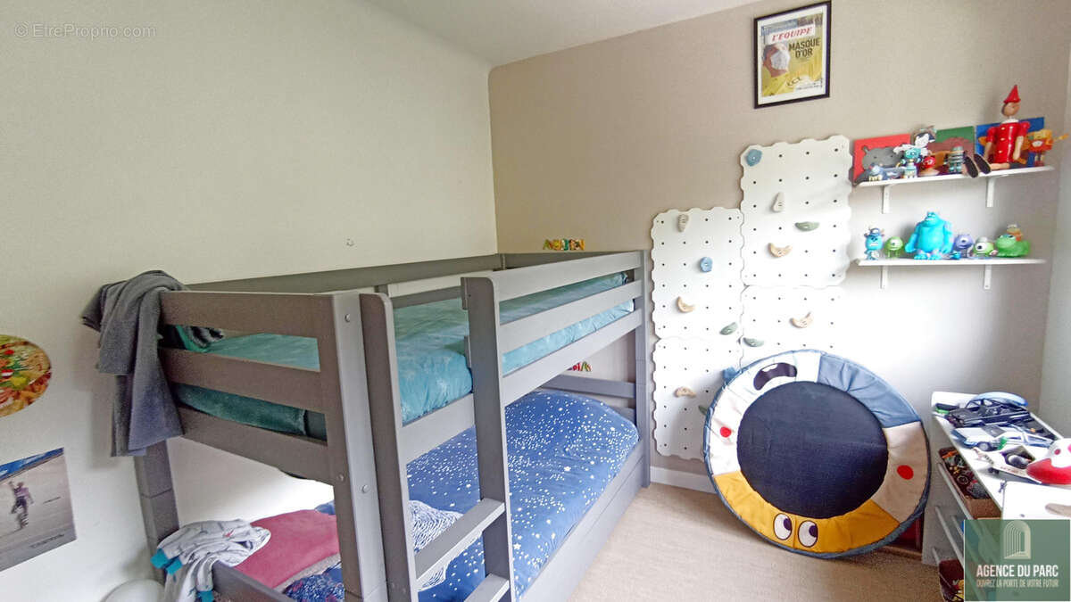 Appartement à VILLE-D'AVRAY