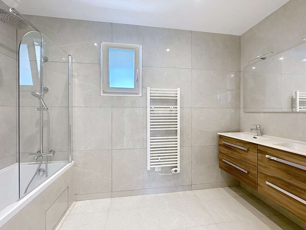 Appartement à AIX-LES-BAINS