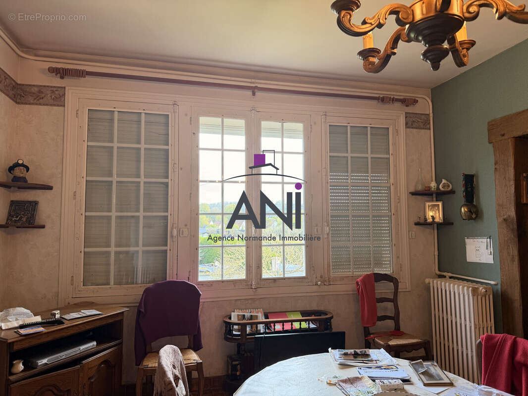 Maison à ARQUES-LA-BATAILLE