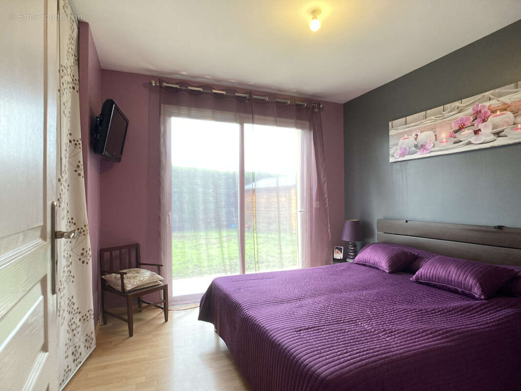 Maison à AMBARES-ET-LAGRAVE