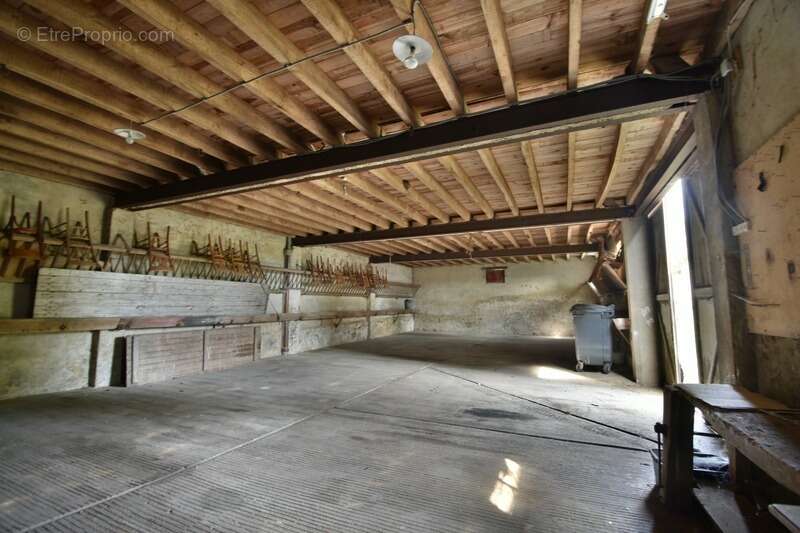 Maison à LA BAZOCHE-GOUET