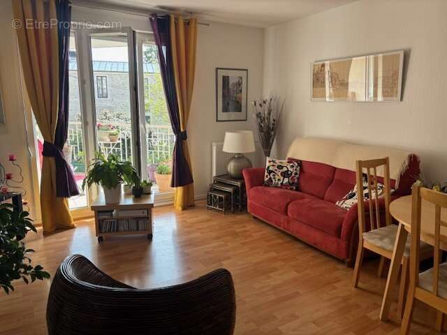 Appartement à PONTAULT-COMBAULT