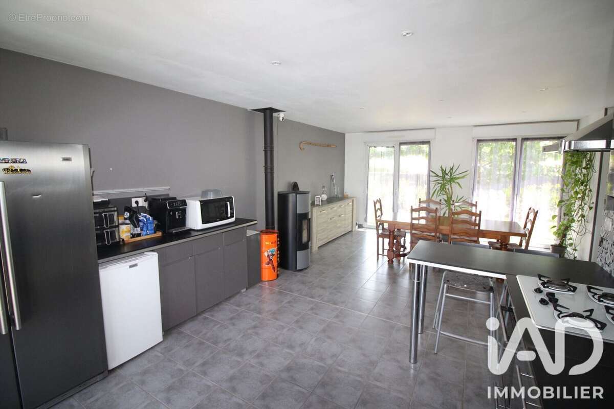 Maison 99 m² à Menesqueville  - photo 4
