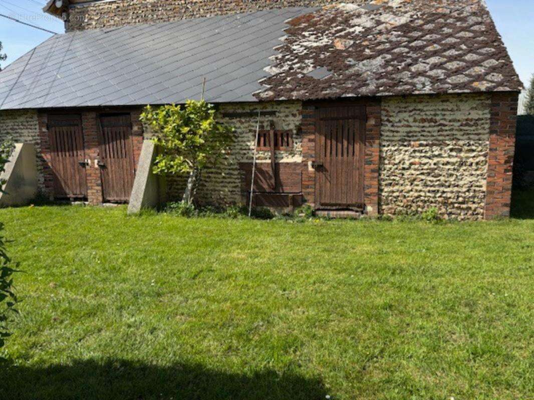 NOUVEAUTÉ – Maison de caractère rénovée de 183 m² avec fort potentiel - photo 17