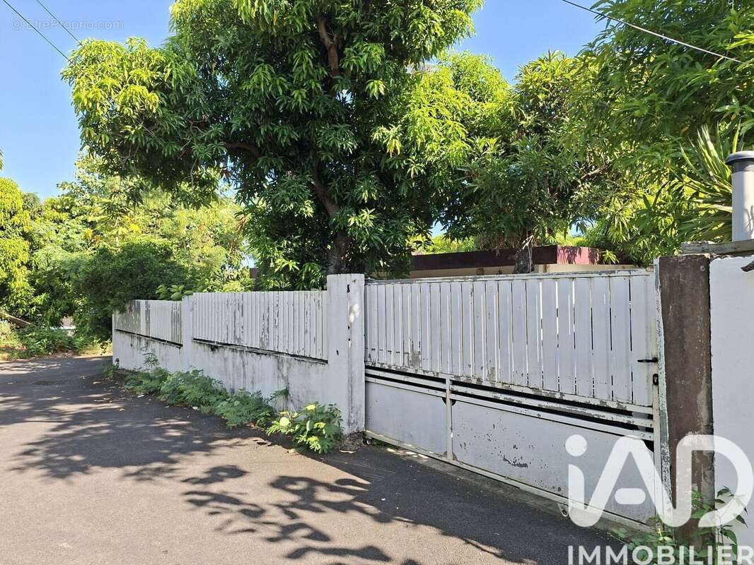 Photo 2 - Maison à SAINT-DENIS