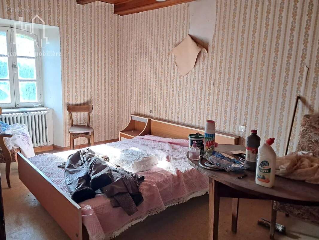 Maison à SAINT-PIERRE-DE-NOGARET