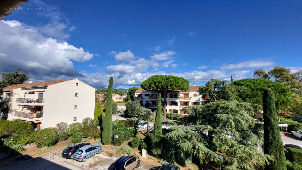 Appartement à SAINT-CYR-SUR-MER