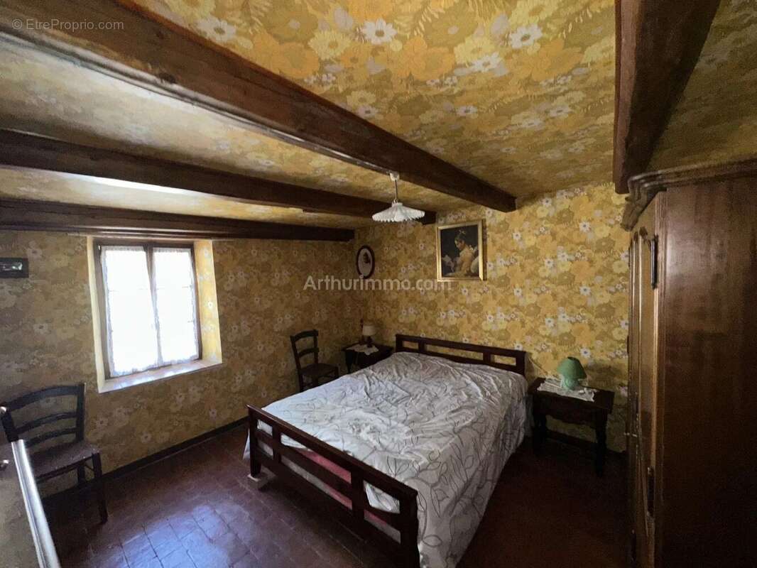 Maison à THORAME-HAUTE