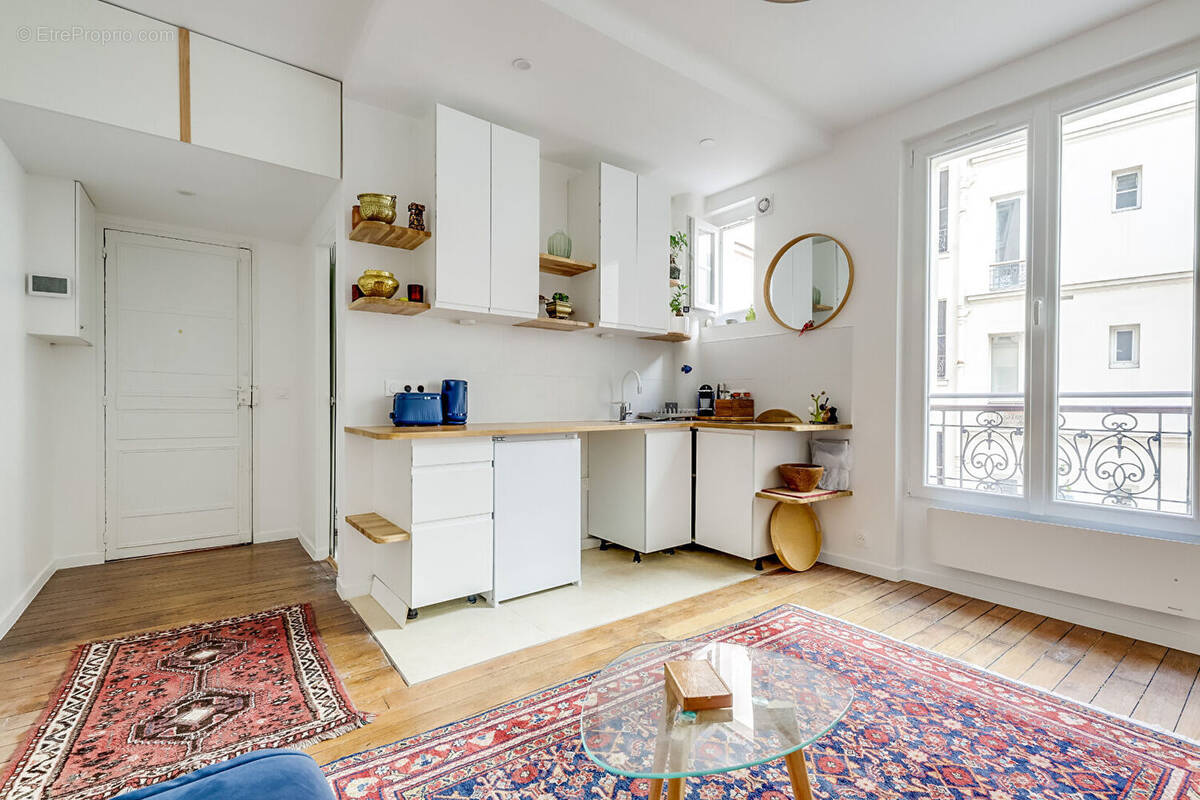 Appartement à PARIS-14E