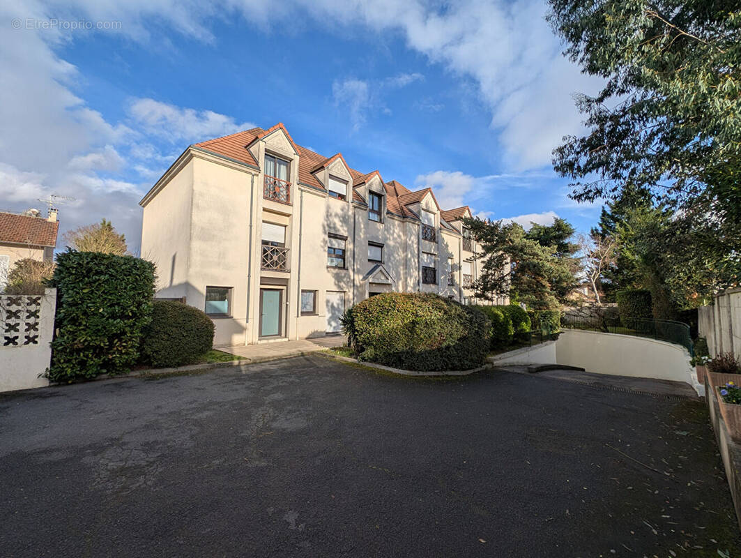 Appartement à MAISONS-LAFFITTE