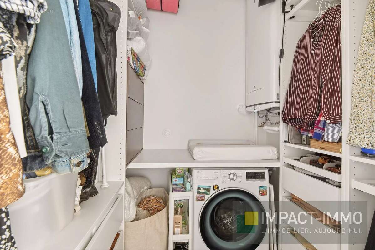 Appartement à COURBEVOIE