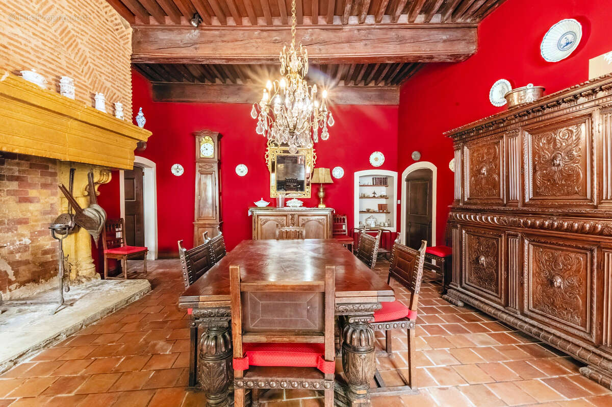 Maison à BRULLIOLES