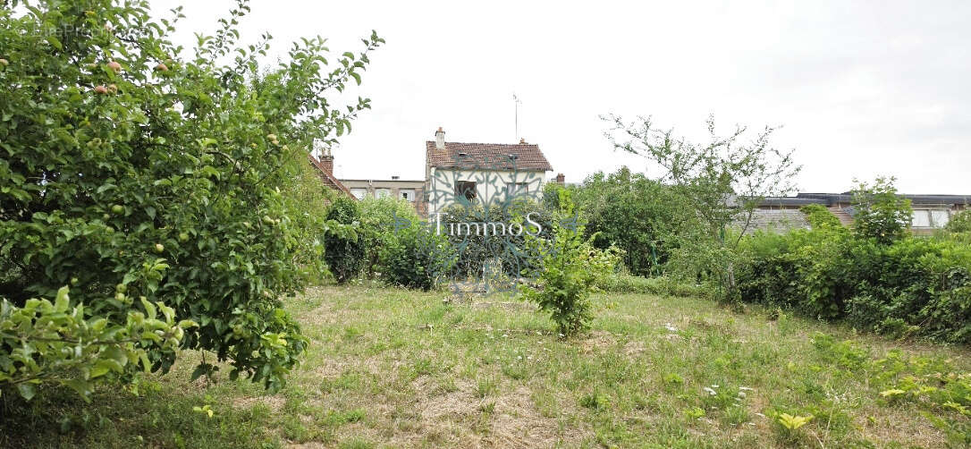 Beauvais   Secteur recherché « Mie au Roy » : Maison à fort potentiel sur un terrain d'exception ! - photo 11